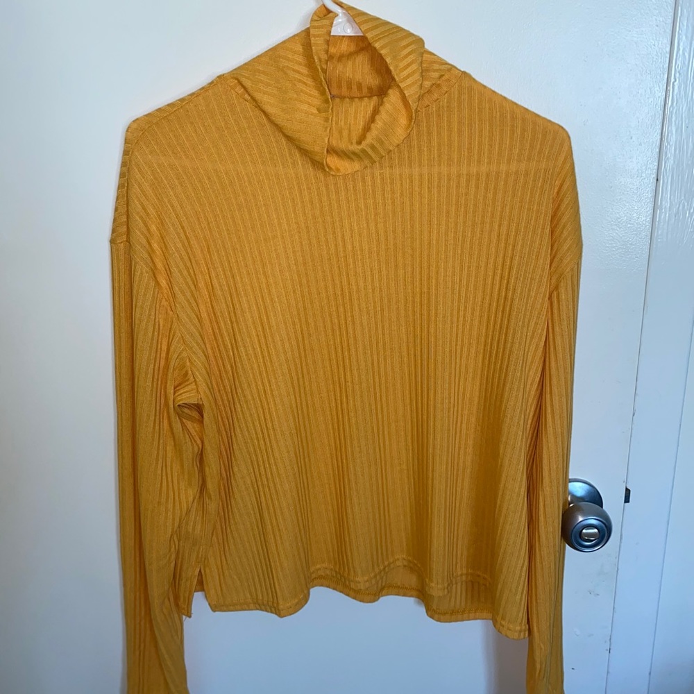 Forever 21 Yellow Light Weight Turtle Neck